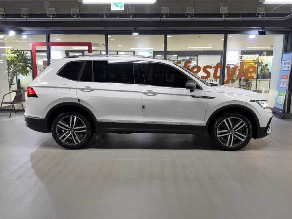 폭스바겐 티구안 티구안 올스페이스 2.0 TSI 프레스티지 이미지 3