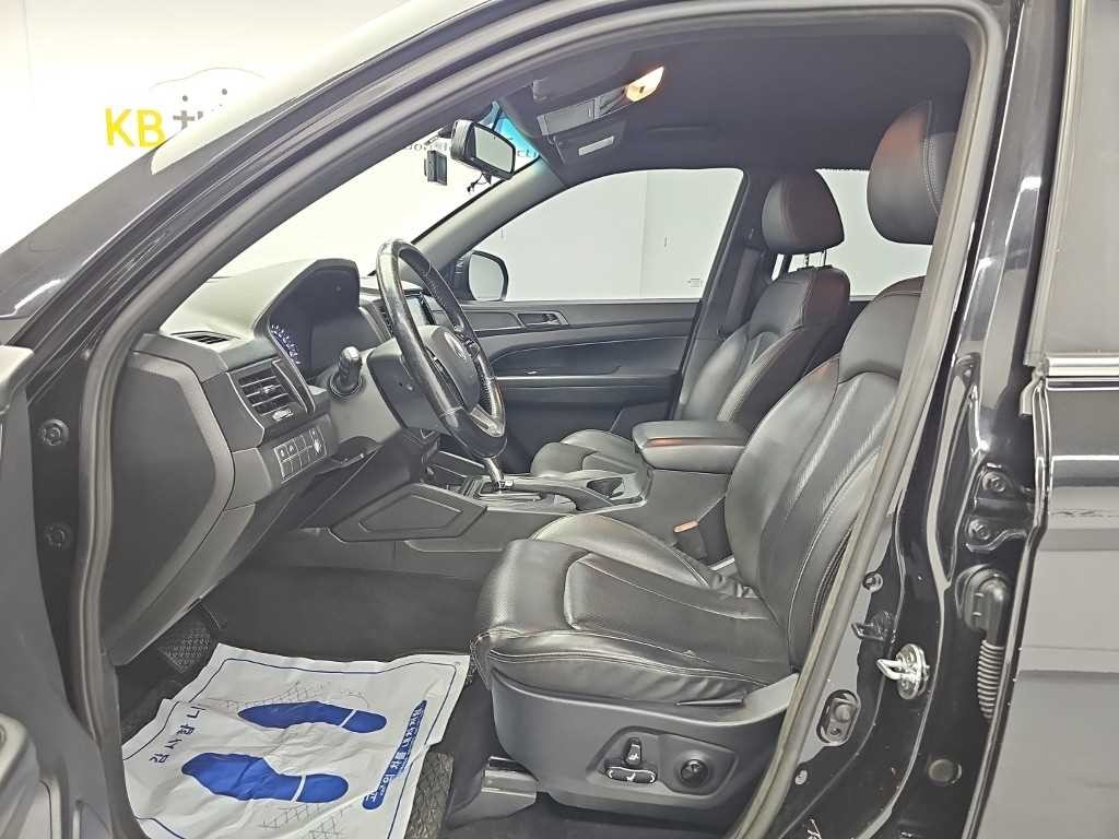 KG모빌리티(쌍용) 렉스턴 렉스턴 스포츠 칸 디젤 2.2 4WD 5링크 프레스티지 스페셜 이미지 11
