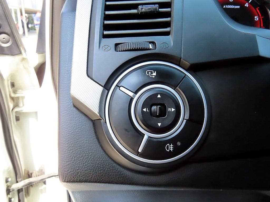 KG모빌리티(쌍용) 코란도 코란도스포츠 디젤 4WD CX7 패션 이미지 12