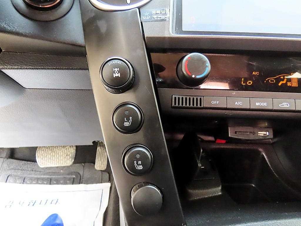 KG모빌리티(쌍용) 코란도 코란도스포츠 디젤 4WD CX7 패션 이미지 17