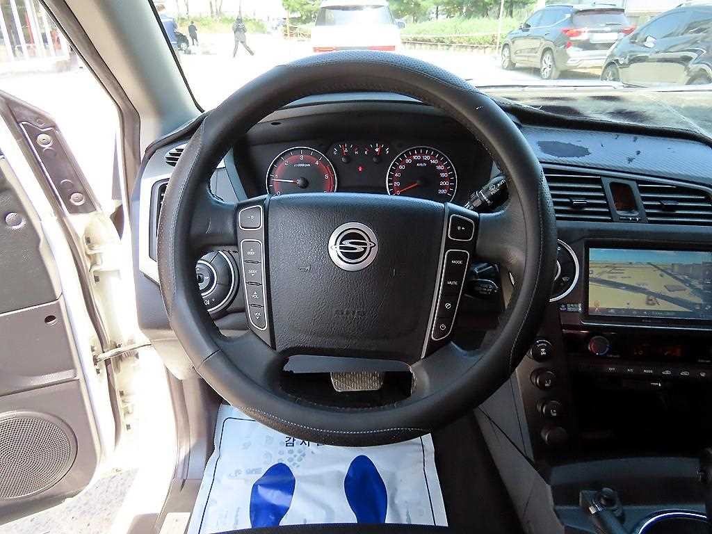 KG모빌리티(쌍용) 코란도 코란도스포츠 디젤 4WD CX7 패션 이미지 8