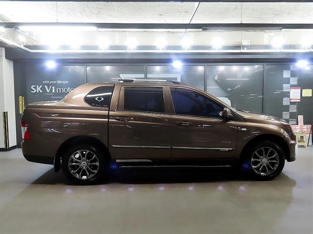 KG모빌리티(쌍용) 코란도 코란도스포츠 디젤 4WD 익스트림 이미지 3