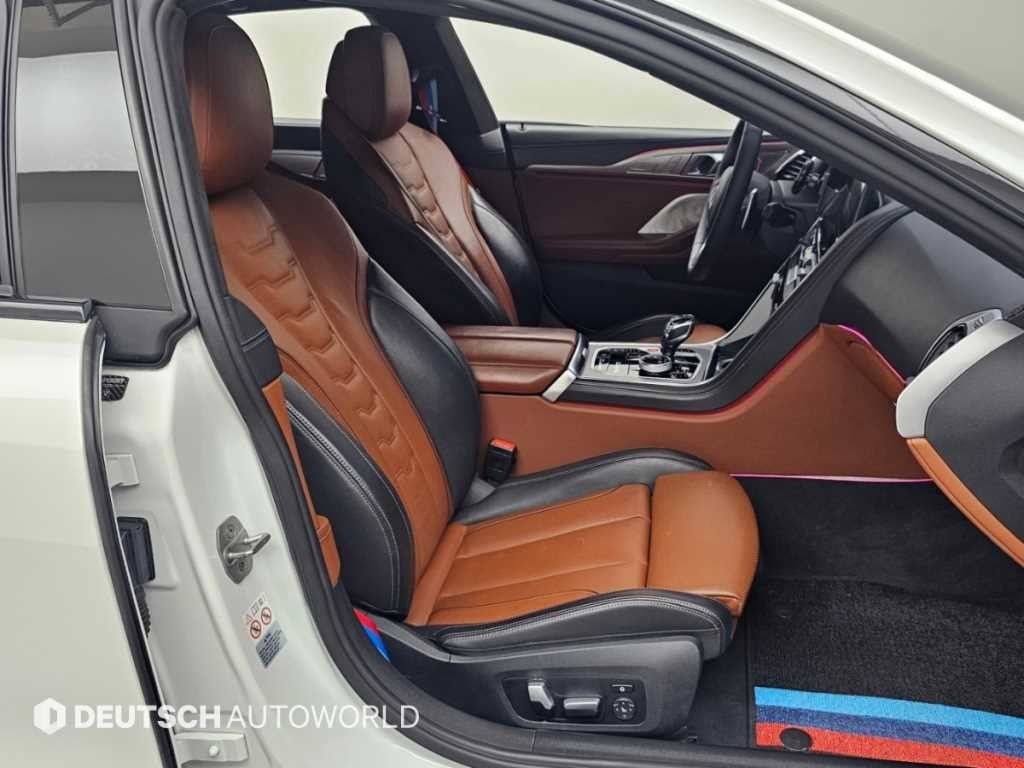 BMW 8시리즈 8시리즈 (G15) 840i xDrive M 스포츠 그란쿠페 이미지 10