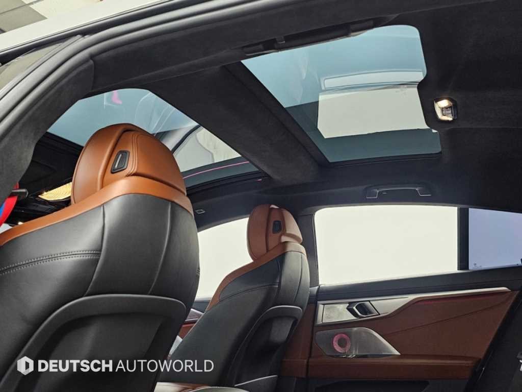 BMW 8시리즈 8시리즈 (G15) 840i xDrive M 스포츠 그란쿠페 이미지 18
