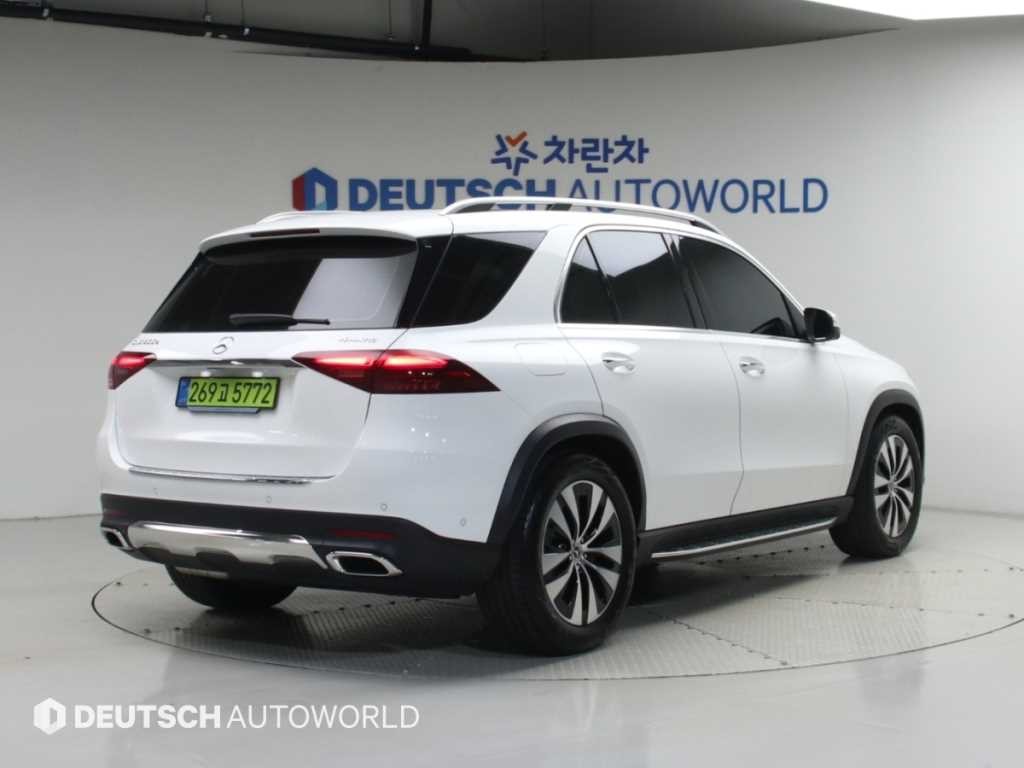 벤츠 GLE 클래스 GLE 클래스 W167 GLE 300d 4MATIC 이미지 2