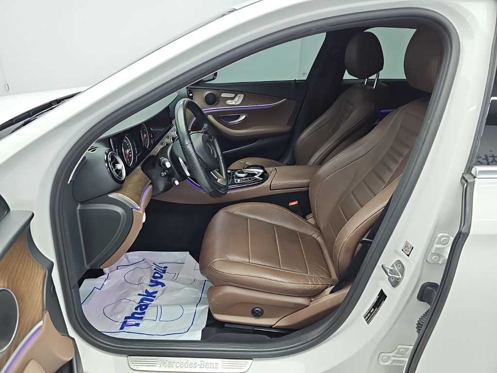 벤츠 E 클래스 E-클래스 W213 E300 4MATIC 익스클루시브 이미지 11