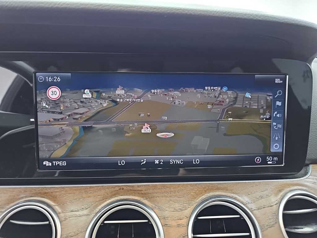 벤츠 E 클래스 E-클래스 W213 E300 4MATIC 익스클루시브 이미지 15