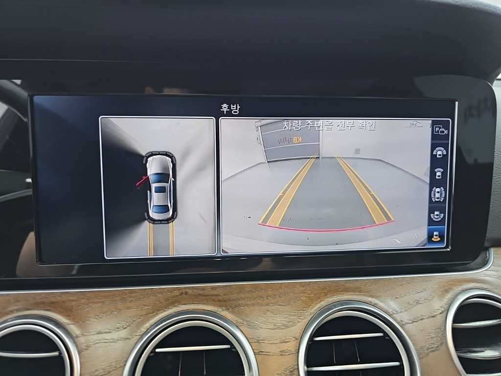 벤츠 E 클래스 E-클래스 W213 E300 4MATIC 익스클루시브 이미지 16