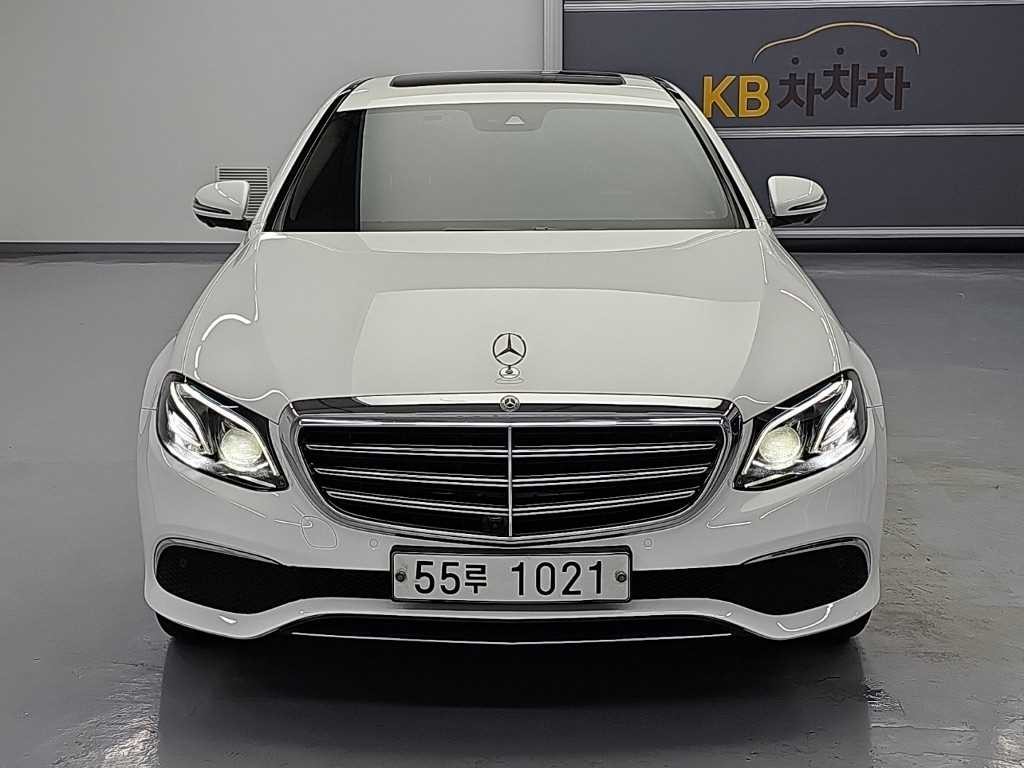 벤츠 E 클래스 E-클래스 W213 E300 4MATIC 익스클루시브 이미지 2