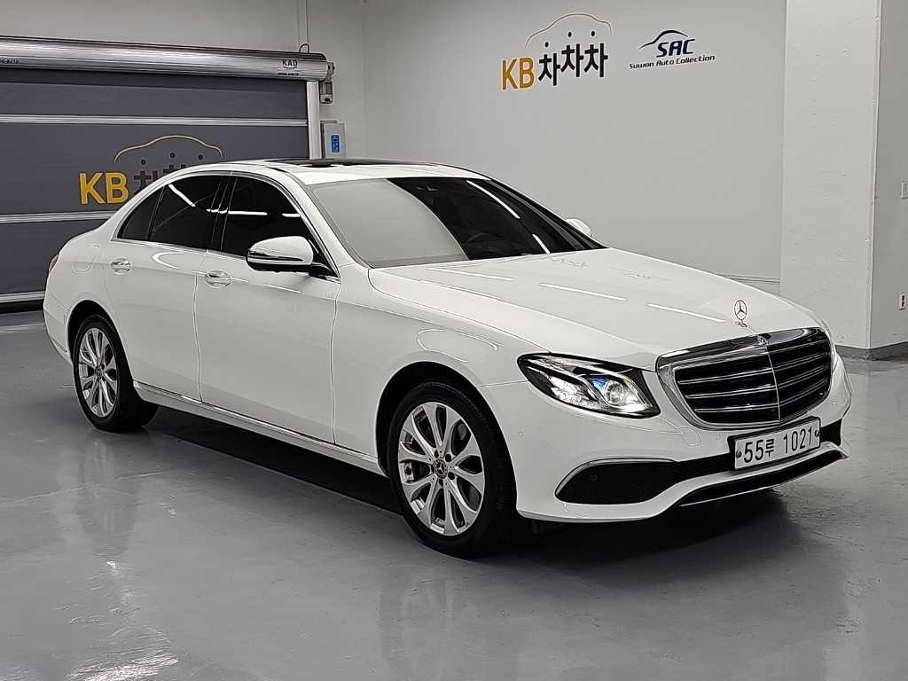 벤츠 E 클래스 E-클래스 W213 E300 4MATIC 익스클루시브 이미지 4