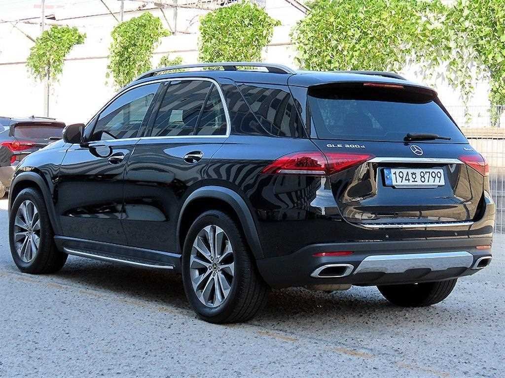 벤츠 GLE 클래스 GLE 클래스 W167 GLE 300d 4MATIC 이미지 3