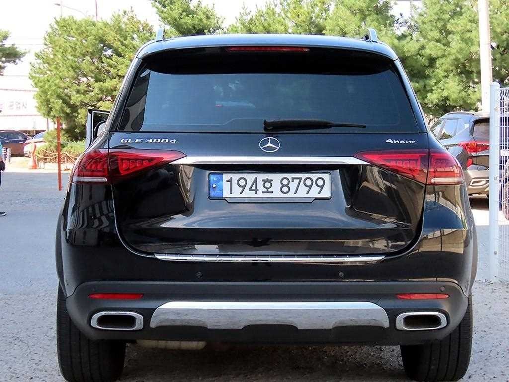 벤츠 GLE 클래스 GLE 클래스 W167 GLE 300d 4MATIC 이미지 4