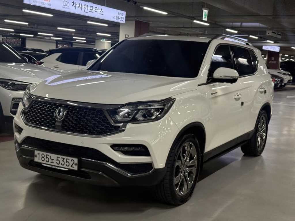 KG모빌리티(쌍용) 렉스턴 G4렉스턴 디젤 2.2 4WD 화이트 에디션 이미지 1