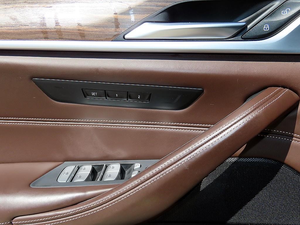 BMW 5시리즈 5시리즈 (G30) 530i 럭셔리 플러스 이미지 12