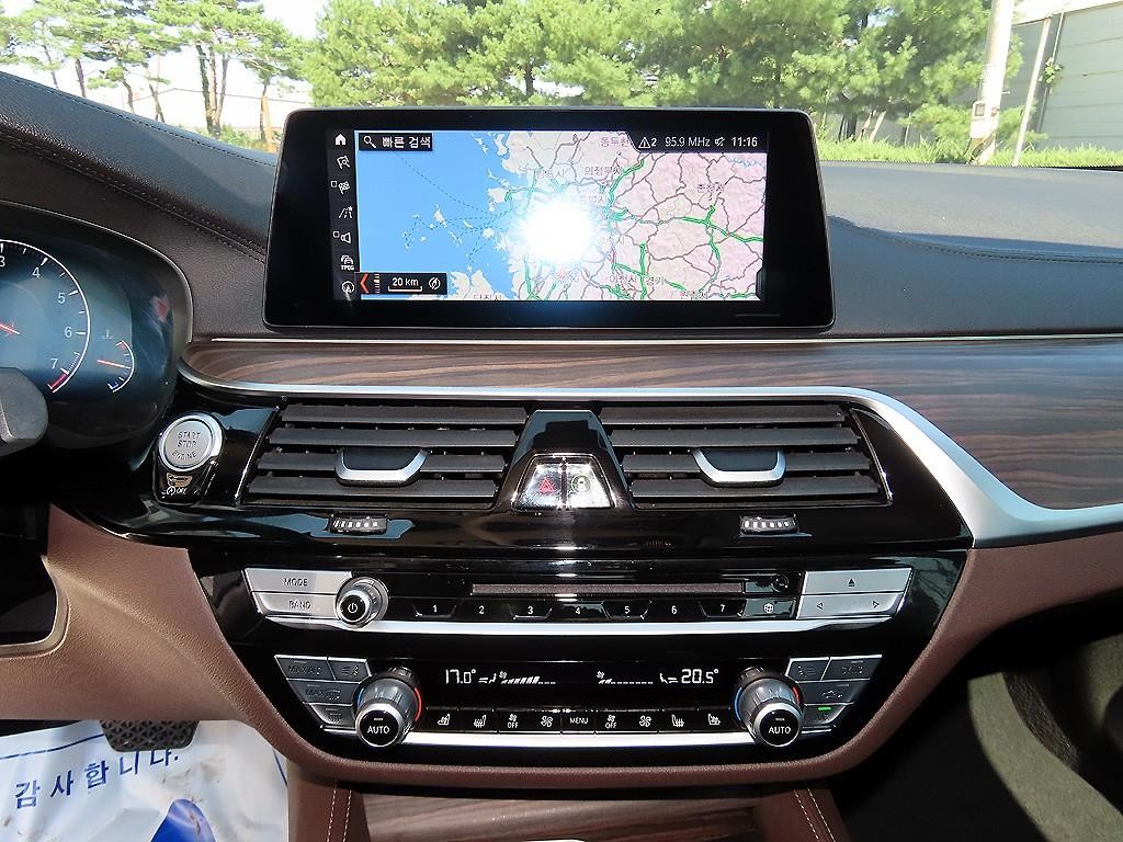 BMW 5시리즈 5시리즈 (G30) 530i 럭셔리 플러스 이미지 14