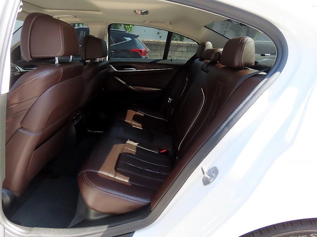 BMW 5시리즈 5시리즈 (G30) 530i 럭셔리 플러스 이미지 6