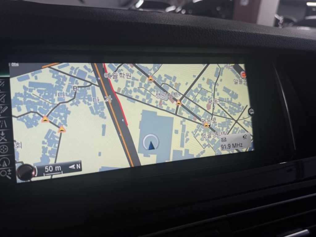 BMW 5시리즈 5시리즈 (F10) 520d xDrive M 에어로다이나믹 프로 이미지 13