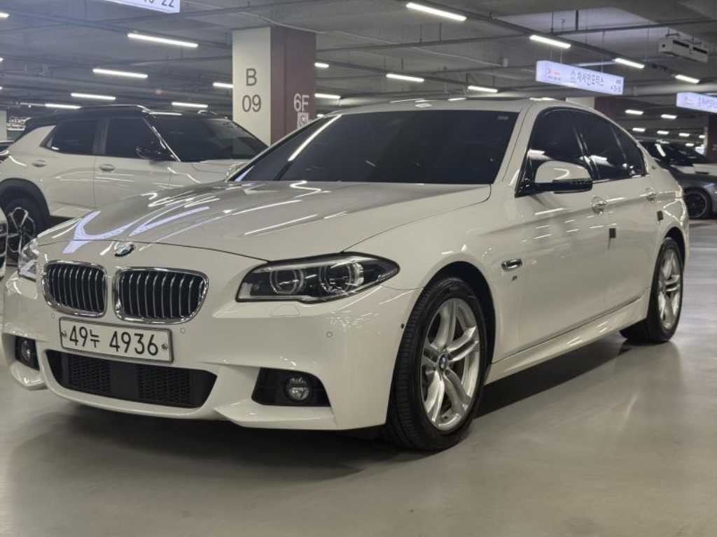 BMW 5시리즈 5시리즈 (F10) 520d xDrive M 에어로다이나믹 프로 이미지 2