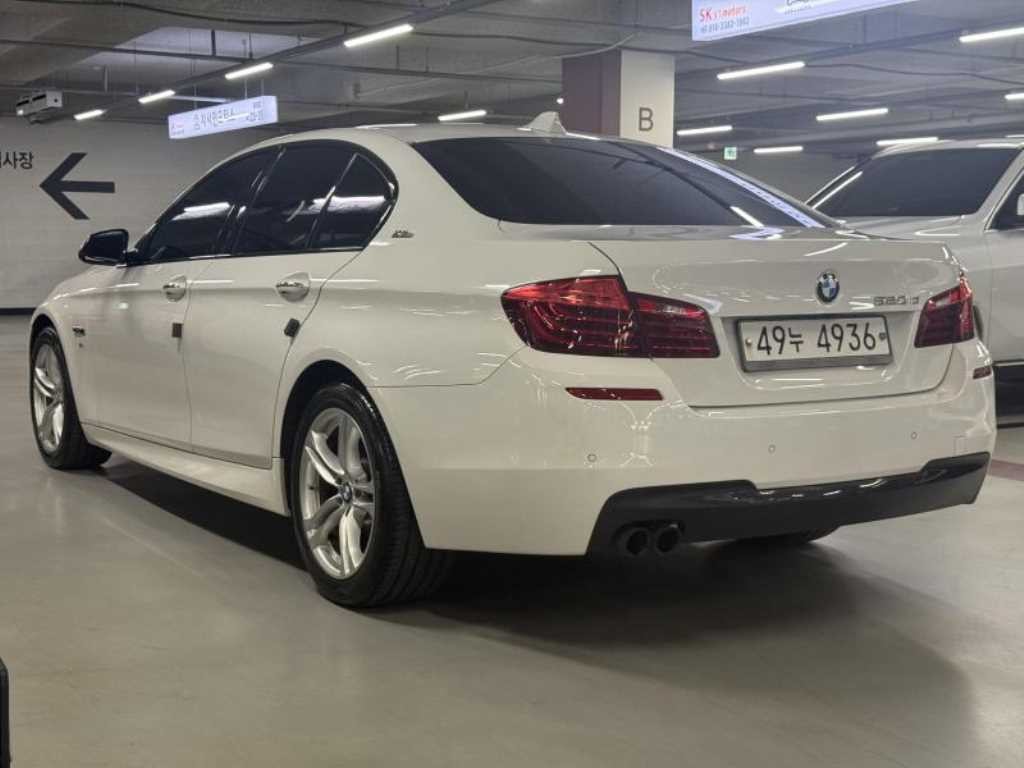 BMW 5시리즈 5시리즈 (F10) 520d xDrive M 에어로다이나믹 프로 이미지 3