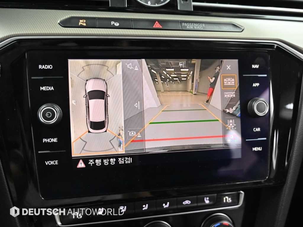 폭스바겐 아테온 2.0 TDI 엘레강스 프레스티지 이미지 15