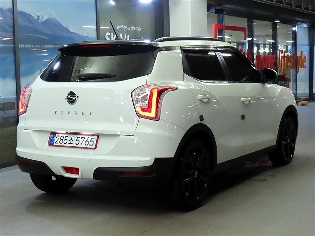 KG모빌리티(쌍용) 티볼리 가솔린 2WD 1.6 VX 이미지 4