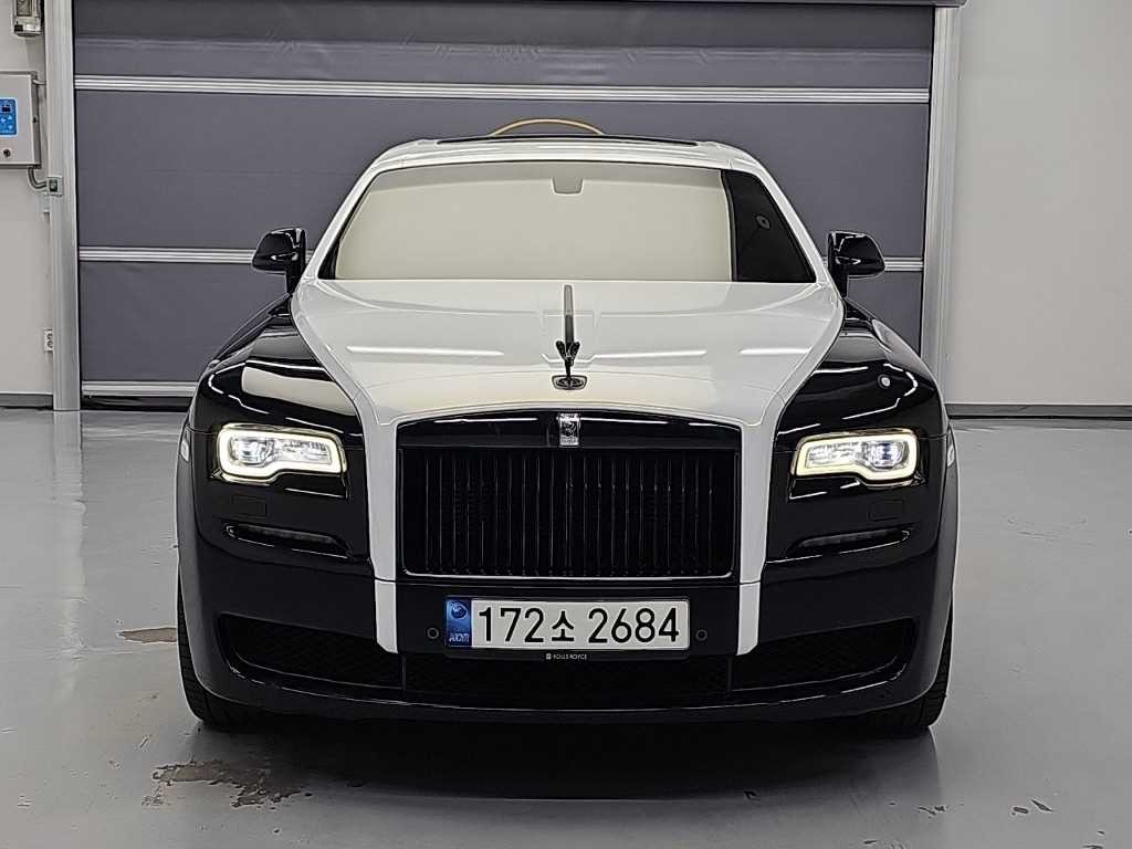 롤스로이스 고스트 6.6 V12 EWB 이미지 2