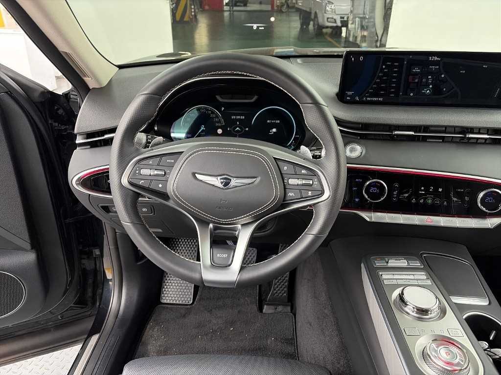 제네시스 GV70 일렉트리파이드 GV70 e-AWD 이미지 9