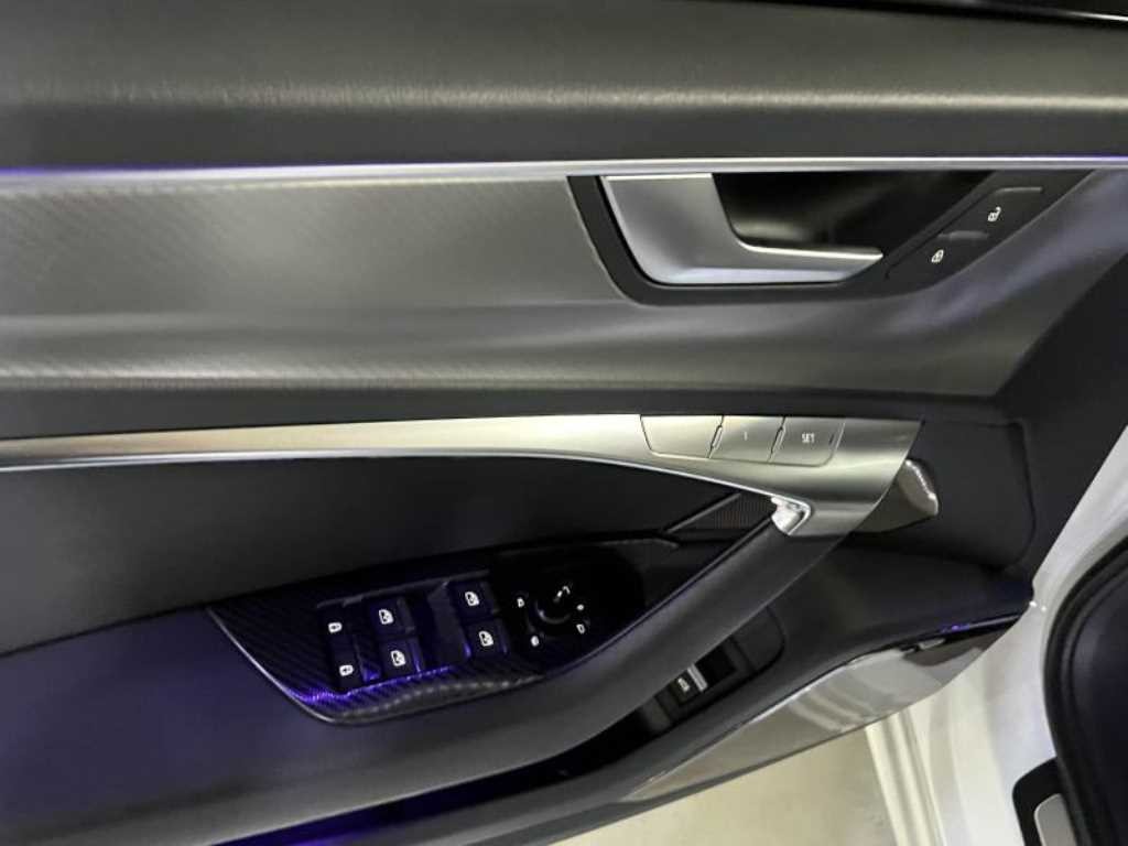 아우디 A6 A6 (C8) 45 TFSI 콰트로 프리미엄 이미지 10