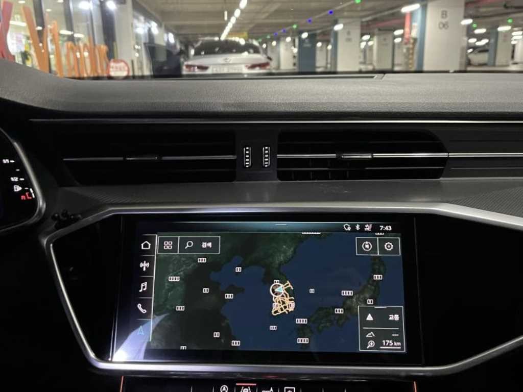 아우디 A6 A6 (C8) 45 TFSI 콰트로 프리미엄 이미지 16