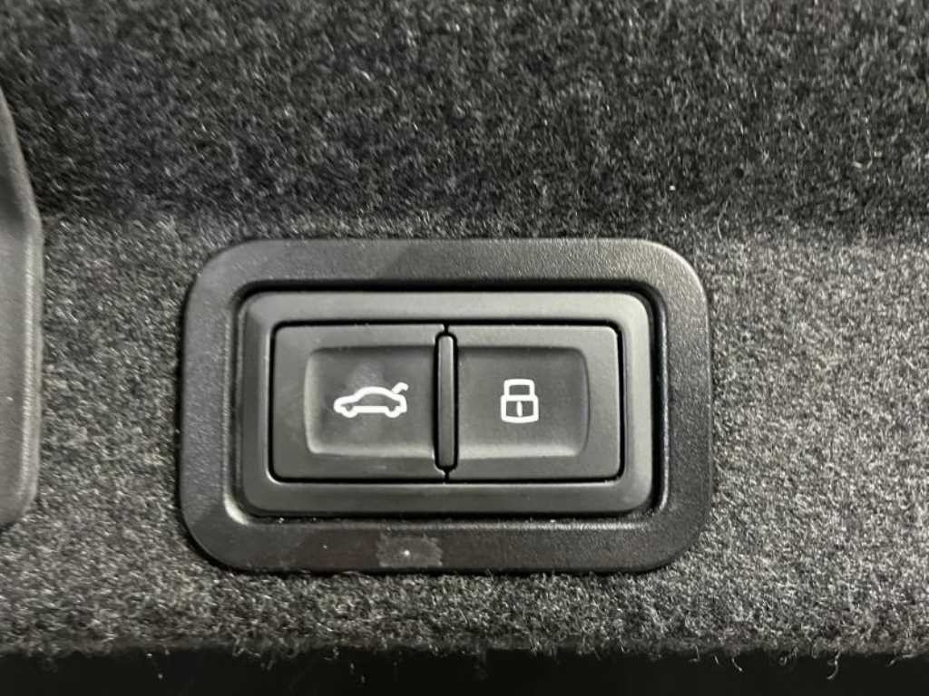 아우디 A6 A6 (C8) 45 TFSI 콰트로 프리미엄 이미지 17