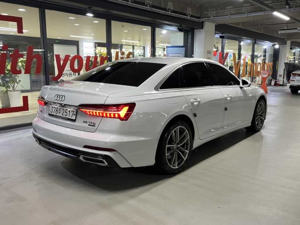 아우디 A6 A6 (C8) 45 TFSI 콰트로 프리미엄 이미지 7