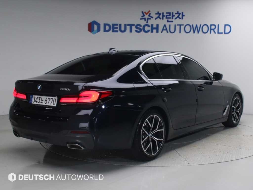 BMW 5시리즈 5시리즈 (G30) 530i M 스포츠 이미지 2