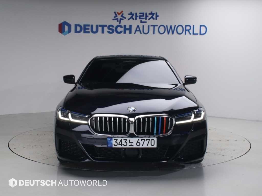 BMW 5시리즈 5시리즈 (G30) 530i M 스포츠 이미지 3