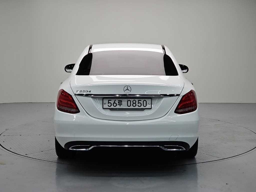 벤츠 C 클래스 C클래스 W205 C220 d 아방가르드 이미지 3