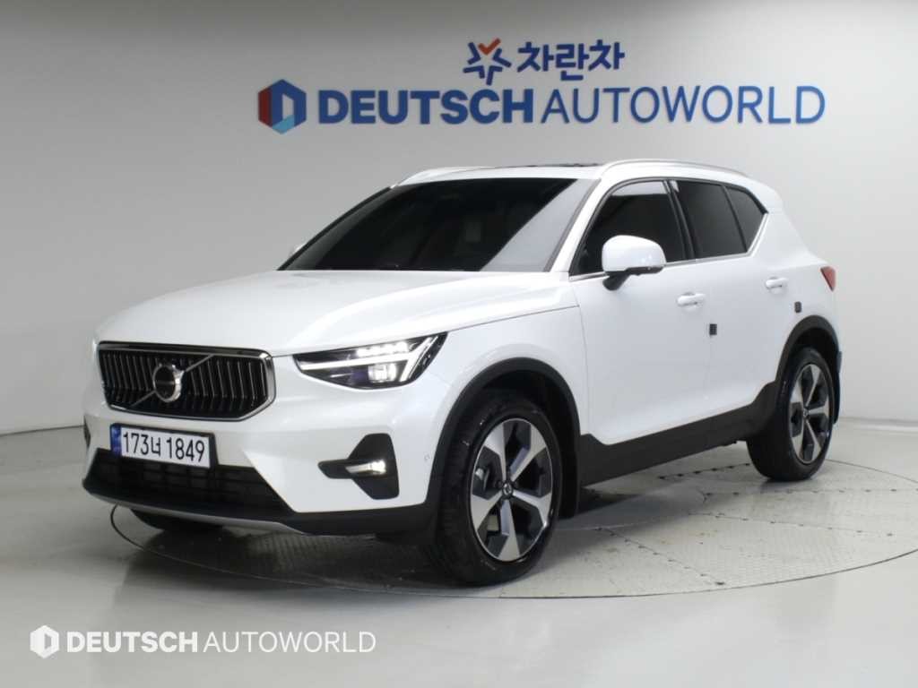 볼보 XC40 B4 AWD 울트라 브라이트 이미지 1
