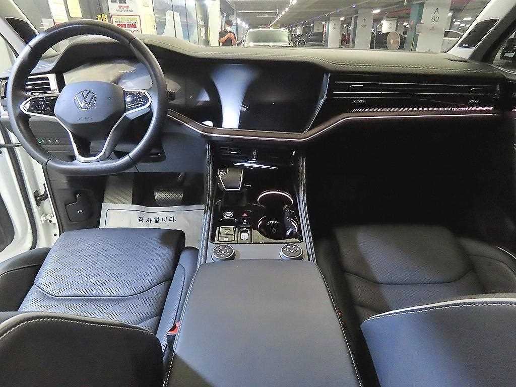 폭스바겐 투아렉 투아렉 3세대 3.0 TDI 프레스티지 이미지 10