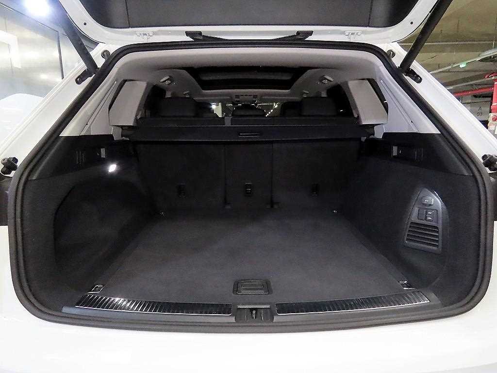 폭스바겐 투아렉 투아렉 3세대 3.0 TDI 프레스티지 이미지 16