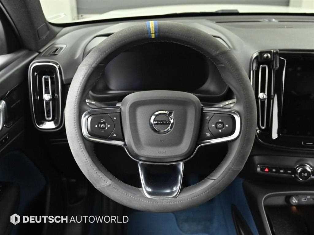 볼보 C40 리차지 트윈 얼티메이트 AWD 이미지 13