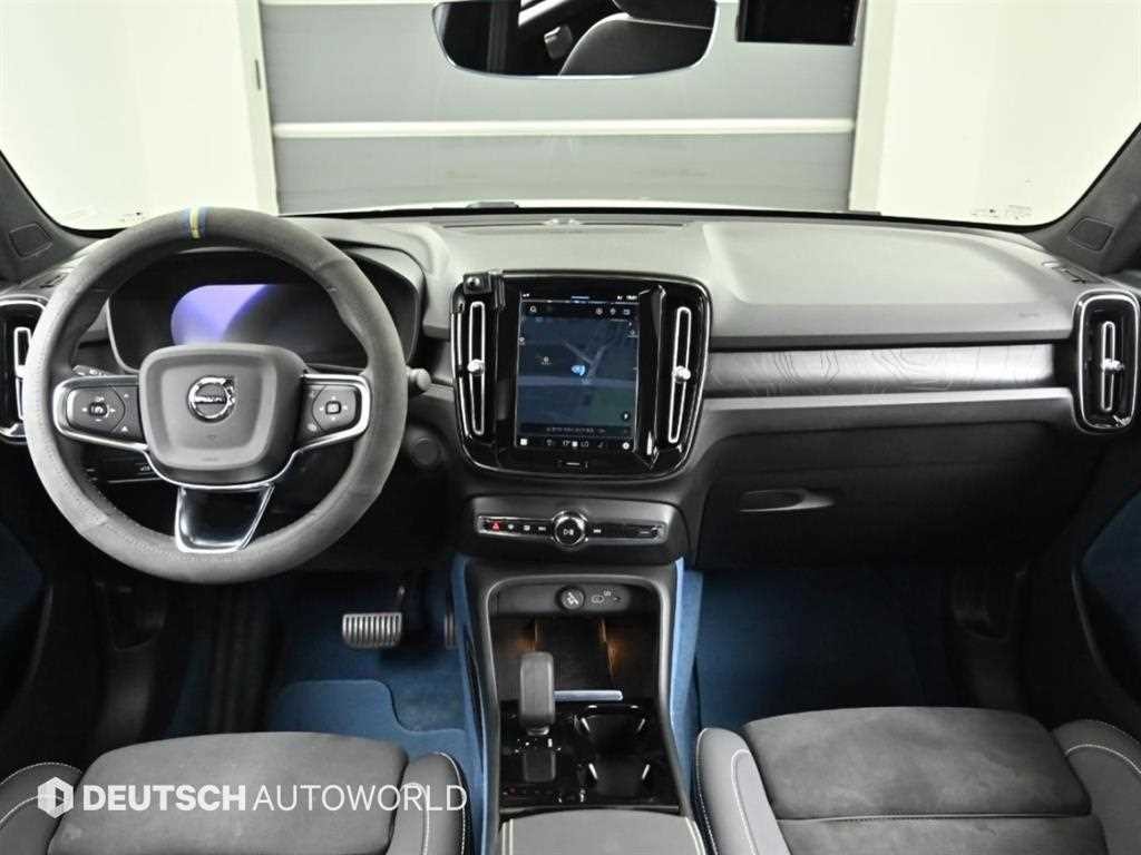 볼보 C40 리차지 트윈 얼티메이트 AWD 이미지 7