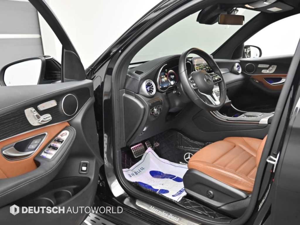 벤츠 GLC 클래스 GLC클래스 X253 GLC 300 4MATIC 쿠페 이미지 11