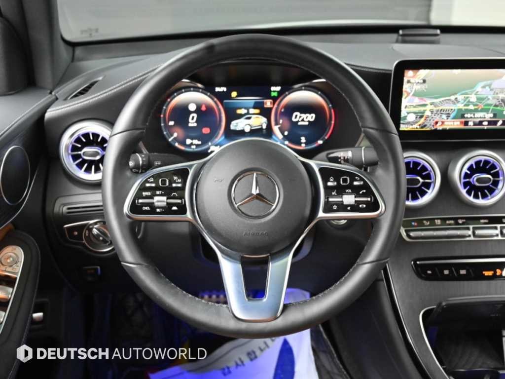 벤츠 GLC 클래스 GLC클래스 X253 GLC 300 4MATIC 쿠페 이미지 13
