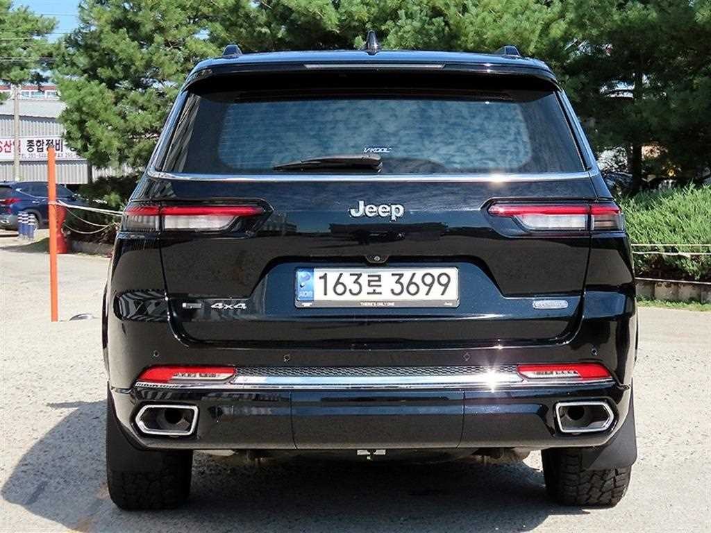 지프 체로키 그랜드 체로키(WL) 3.6 L 오버랜드 이미지 4