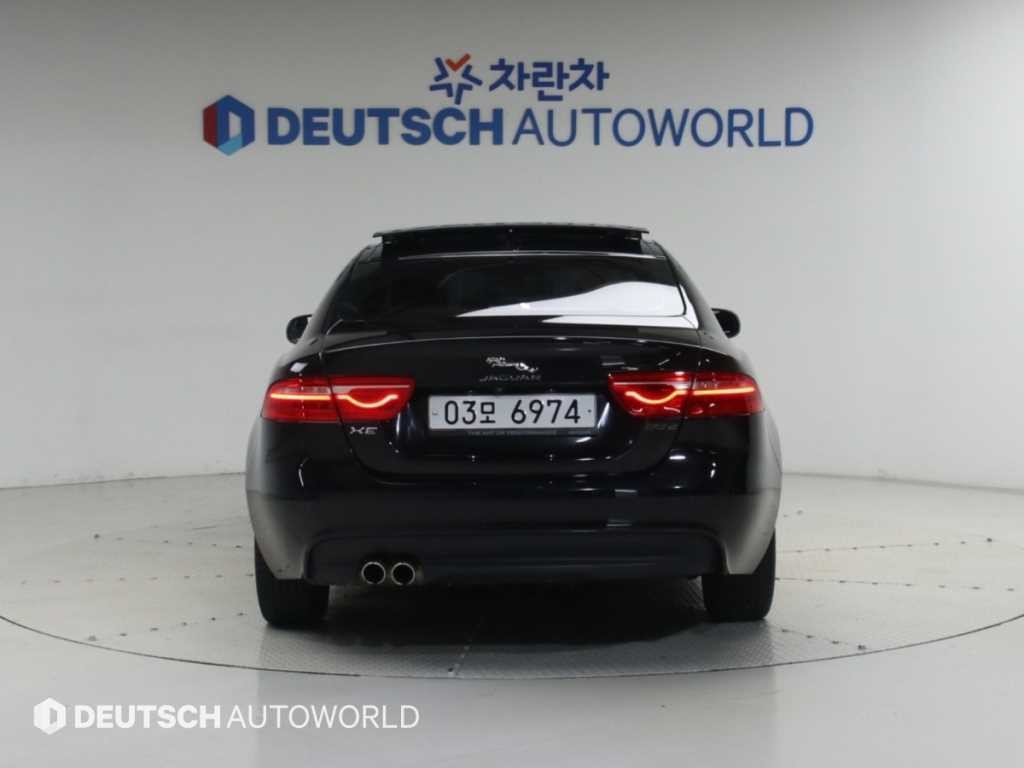 재규어 XE 2.0D 프레스티지 이미지 5