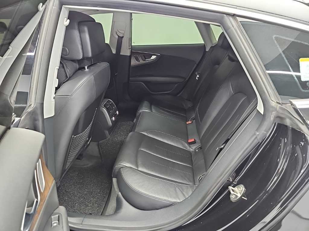 아우디 A7 3.0 TDI 콰트로 다이나믹 이미지 12