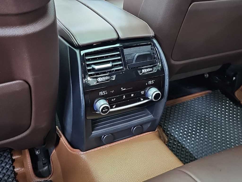 BMW 5시리즈 5시리즈 (G30) 520d xDrive M 스포츠 플러스 이미지 13