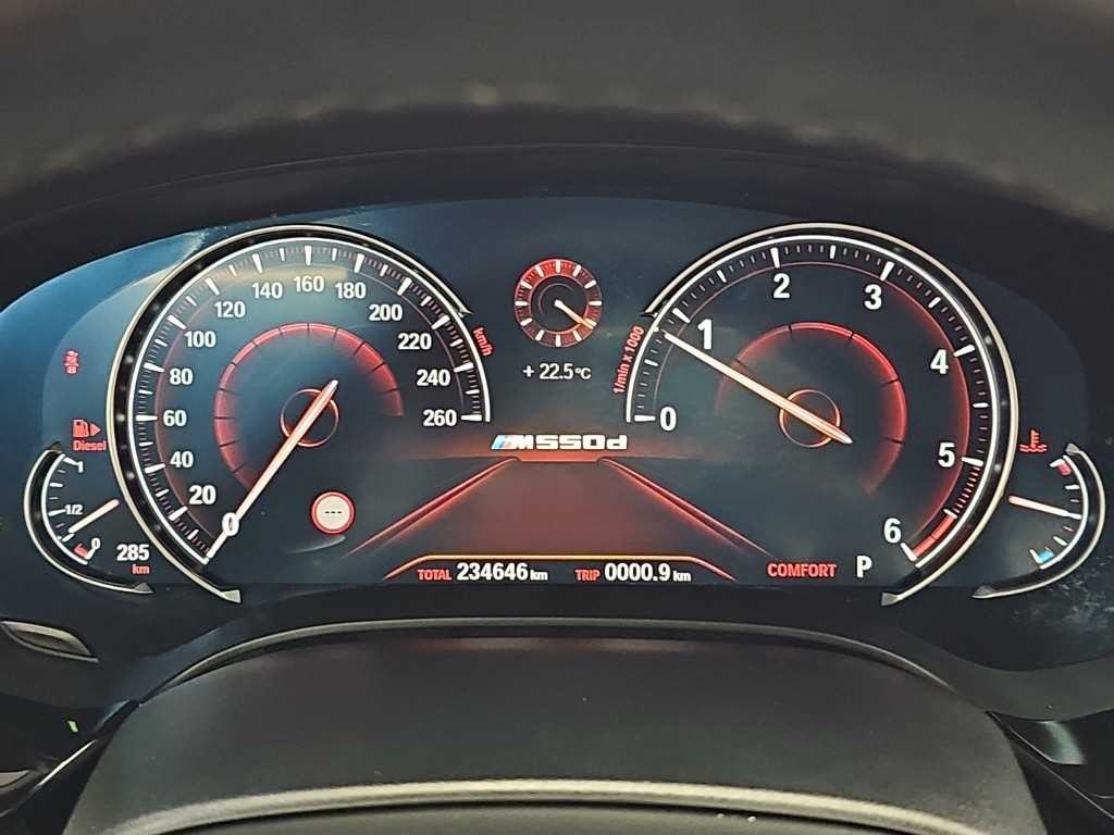 BMW 5시리즈 5시리즈 (G30) 520d xDrive M 스포츠 플러스 이미지 6