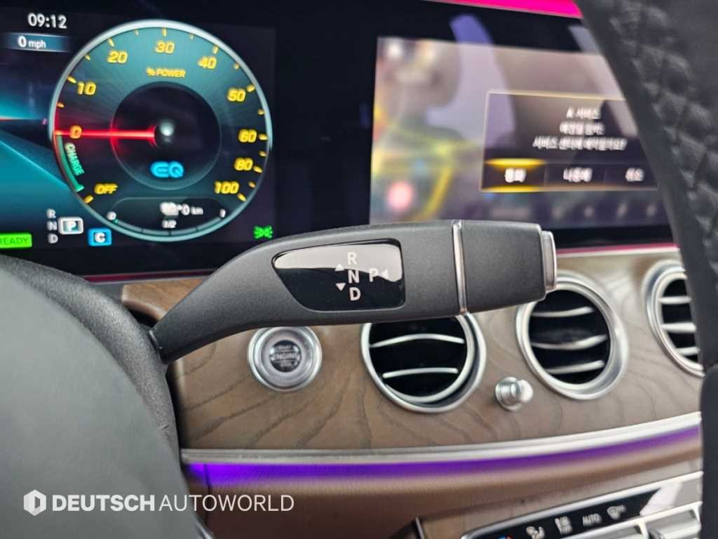 벤츠 E 클래스 E-클래스 W213 E300e 4MATIC 익스클루시브 이미지 9