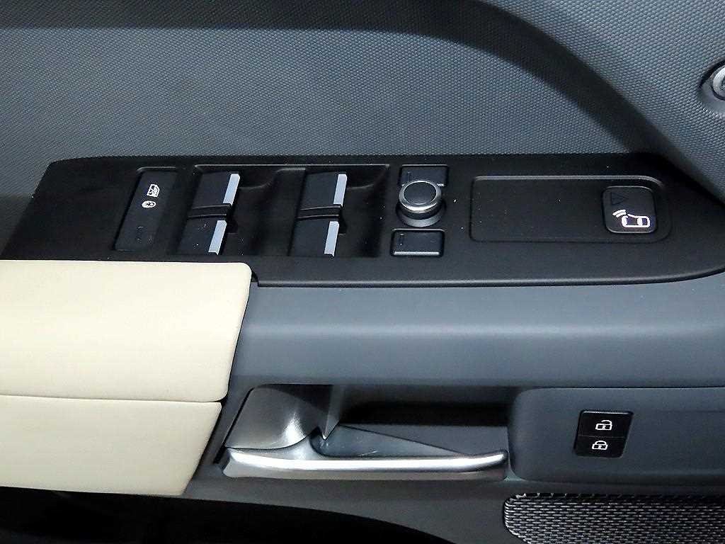 랜드로버 디펜더 디펜더 (L663) D240 S 이미지 14