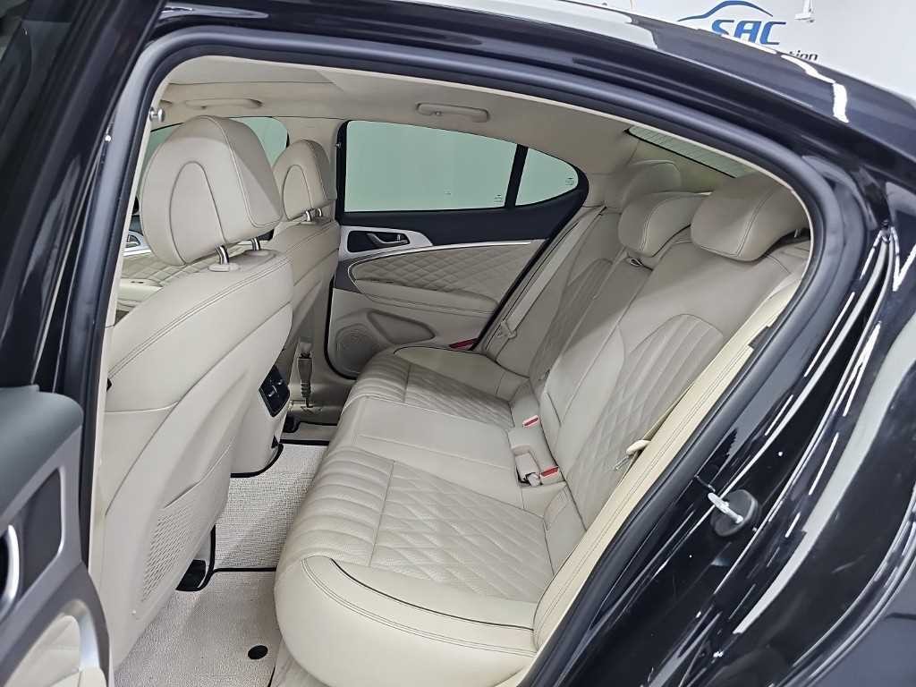 제네시스 G70 3.3T 스포츠 AWD 슈프림 이미지 12