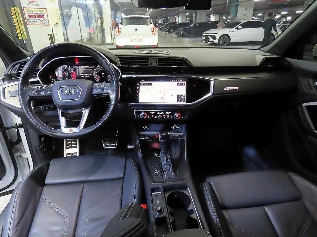 아우디 Q3 Q3 (F3) 40 TFSI 스포트백 콰트로 프리미엄 이미지 10